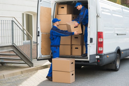 Removal service for home and office moves in Camden